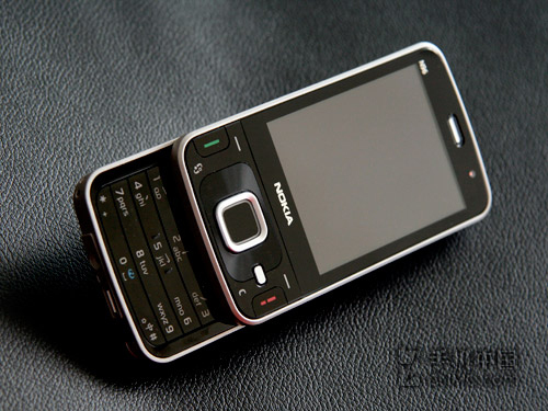 老机皇风光依旧 诺基亚N95降价促销中 