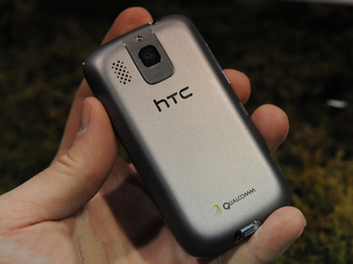 仅售1500元 全新智能机HTC Smart开售 