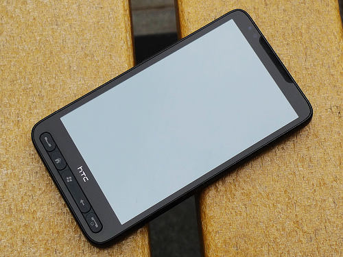 四大系统兼容王者 HTC HD2仅售2650元 