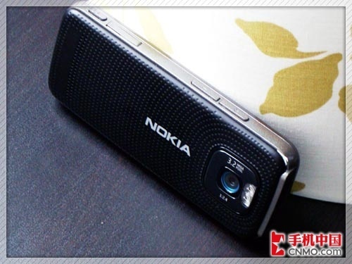 最高频诺基亚手机 5630XM一周涨一次价 