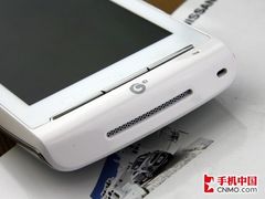 索尼愛(ài)立信A8i熱銷(xiāo) 時(shí)尚唯美OPhone 