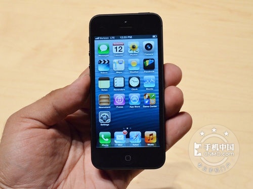 开学季特价促销 苹果iPhone 5s仅1399元 