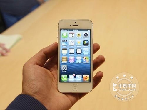 高清智能手机 16G苹果iPhone 5售1228元 