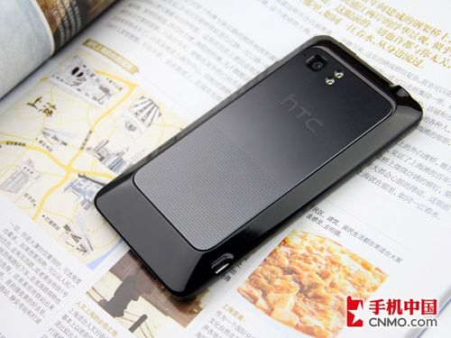 4.5寸超大屏幕 HTC X710報價3550元  