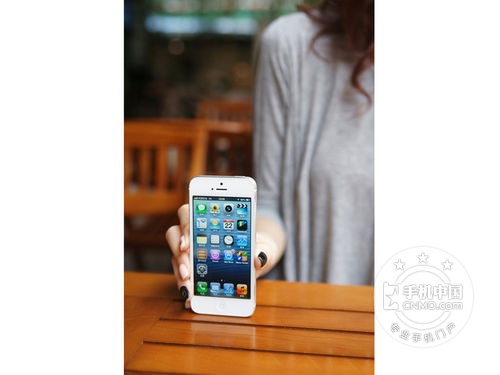 16GB的苹果iPhone 5 深圳报价2950元 