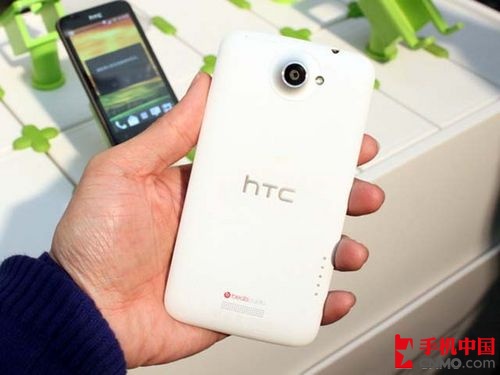 HTC One X震撼登場(chǎng) 首款四核Android機(jī) 