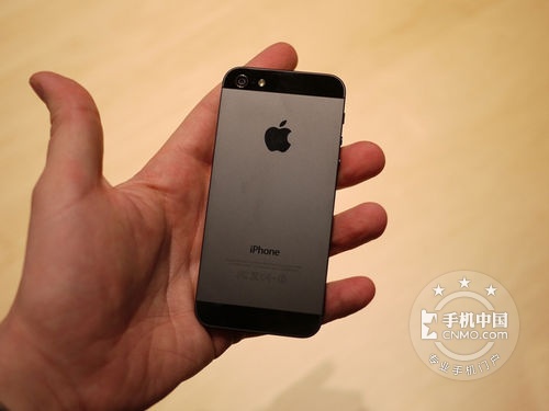 苹果iPhone5性能提升 仅售价2199元 