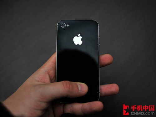 蘋(píng)果iPhone4S時(shí)尚先生 沈陽(yáng)售1399元 