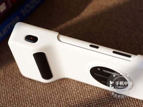 堪比相机 诺基亚Lumia 1020昆明2750元 