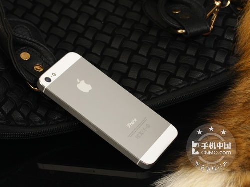 纤薄时尚机型 16G苹果iPhone 5仅1380元 