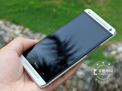 HTC One復(fù)古造型 秦皇島報(bào)價(jià)2100元 