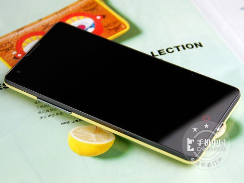 手机中的小单反 nubia Z5 mini新鲜上市 