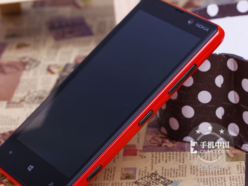 白菜价至尊享受 Lumia 820曝冰点低价 