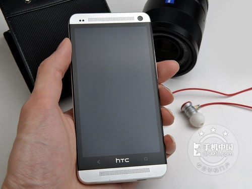 1.7GHz四核 新HTC One电信版售4880元 