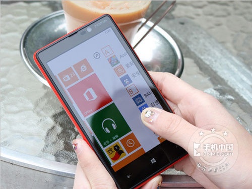 双核WP8火热销售中 Lumia 820仅2599元 