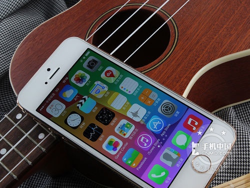 32G主流配置 苹果iPhone 5S仅售1598元 