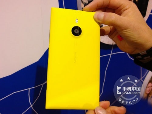 四核WP8手机 诺基亚Lumia 1520报2880 