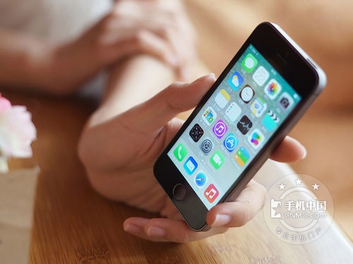 苹果iPhone 5se发布价格 5s港版报价1700元 