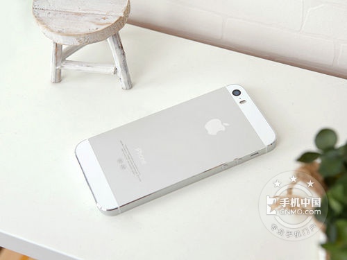 市场持续火热 苹果iPhone 5S仅售2699 