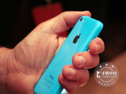 首批多彩苹果 苹果iPhone5C热卖2400元 