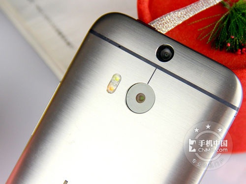 精致威武旗舰款 HTC One M8t报价4320元 