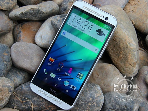 充電寶免費送 HTC One M8今售3999元 