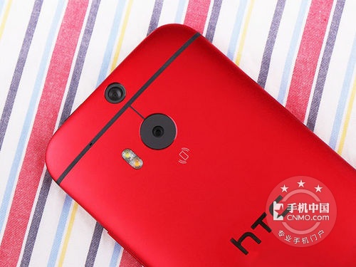 金屬質(zhì)感帥到爆 HTC One M8售價2550元 