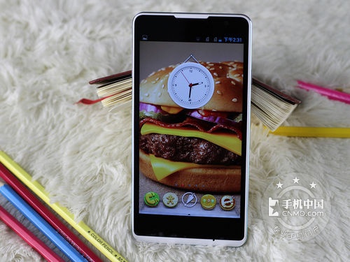 全球首款吃货手机 小辣椒3S仅售1399元 