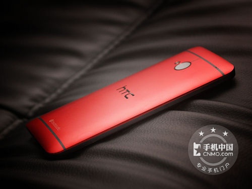 鬼魅金屬機身 新HTC One購機再送流量  