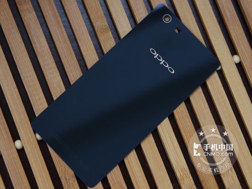 1300萬像素拍照機(jī) OPPO R8007報(bào)2285 