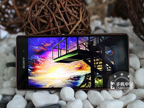 清新靓丽超薄手机 索尼Z3深圳价格1380元 