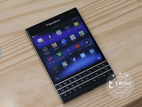四核智能手机 黑莓护照深圳报价3100元 
