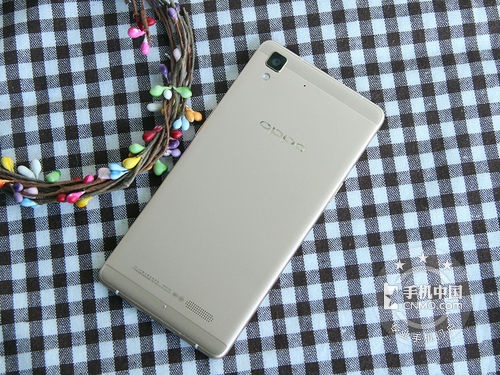 極速充電節(jié)約時(shí)間 OPPO R7報(bào)價(jià)2599元 