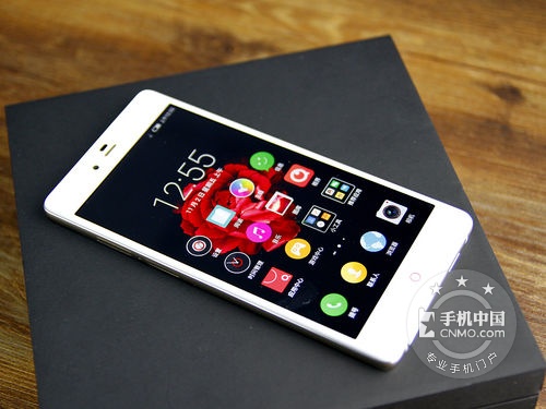 日系风格手机 努比亚Z9 Max售1850元 
