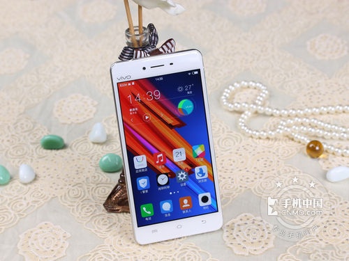 只為喜歡白色的你 vivo X5Pro售2499 