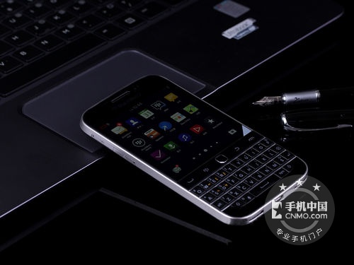 出色机型 黑莓Classic Q20深圳3800元 
