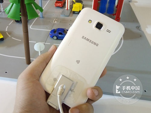 三星 GALAXY J5手機(jī)濟(jì)南現(xiàn)價(jià)售1290元 