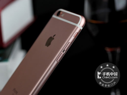 武漢iPhone6s售價(jià)再跌 學(xué)生現(xiàn)場(chǎng)驗(yàn)貨分期購(gòu) 