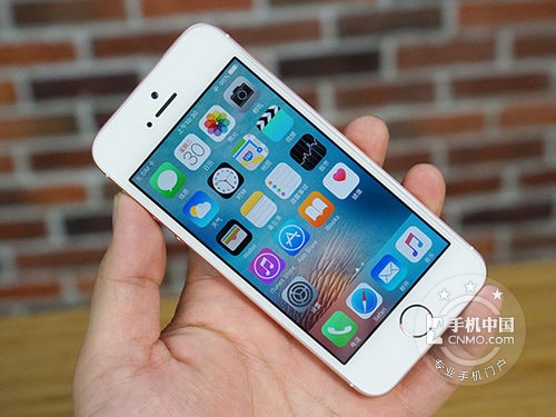 精致小巧 苹果iPhone SE深圳仅售2780元 