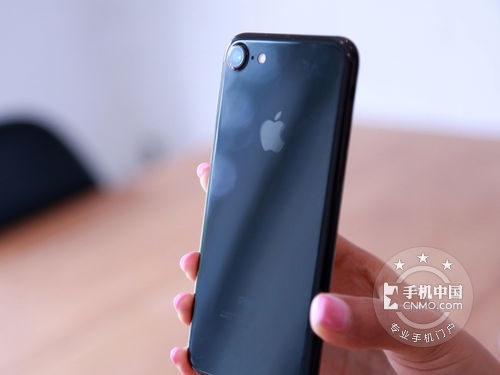新配色 iphone 7中国红128G预售5799元 