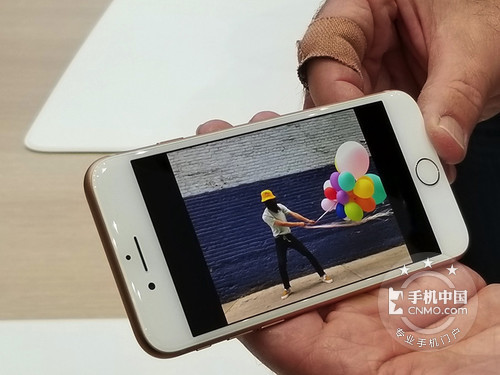 高端防水时尚拍照 苹果iPhone 8 Plus仅售3508元