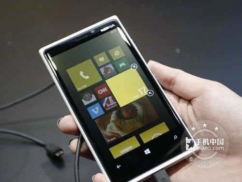 受欢迎WP8手机 诺基亚Lumia 920昆明促 
