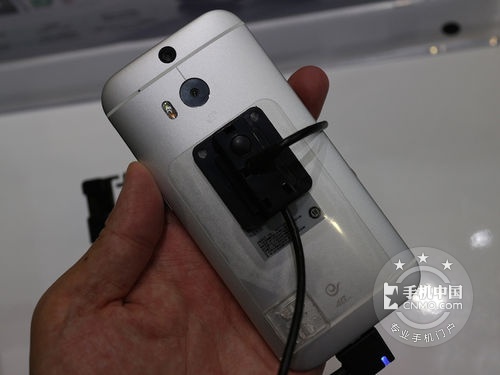 双4G电信手机 HTC One M8d厦门3950元 